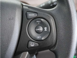 ◆アダプティブクルーズコントロール◆予め設定した車速内でクルマが自動的に加減速。前走車との適切な車間距離を維持しながら追従走行します。【LKAS】車線維持支援システムでステアリング操作を支援。