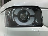 LEDヘッドライトは、点灯の瞬間から最大光量を発揮し、突然暗くなるトンネルなどでの安定感を高めます。