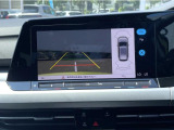 前後パーキングセンサー&リアビューカメラで、車庫入れも安心です。パーキングセンサーは音だけでなくモニターで接近情報を確認出来てより安心です。