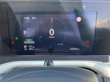 メーター内のディスプレイには運転をサポートするさまざまな情報を表示。