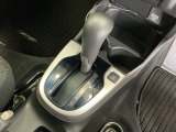 発進時から滑らかに加速する無段階変速のCVTはストップ&ゴーの多い街の中も快適です