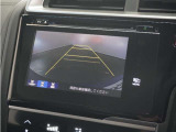 ◆リアワイドカメラシステム◆3種類の表示で後方確認をサポート♪セレクトレバーを「R」の位置に入れるとカメラ画像に切り替え。ノーマルビューでは従来のリアカメラと同様の標準的なビューで表示します!