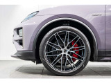 22インチ RS Spyder Design ホイール搭載です。