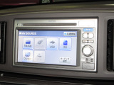 ナビゲーションは純正6.1インチメモリーナビ(VXM-128VS)を装着しております。AM、FM、CD、DVD再生、ワンセグTVがご使用いただけます。初めて訪れた場所でも安心ですね!