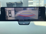 360度ビューモニター 4つのカメラで前後左右、俯瞰映像を表示、ドライバーからは見えない領域の危険認知をサポートするシステム搭載!