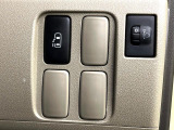 【パワースライドドア】スマートキーや運転席のスイッチでスライドドアの開閉が可能♪電動だから力を入れてドアを開ける必要が無く、小さいお子様でも、重い荷物を持っている時もラクに開け閉めできます♪