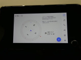 ディスプレイオーディオです。お手持ちのスマホと連携しスマホ内の音楽を聴いたり、メッセージの受信等色々な事が出来ます。