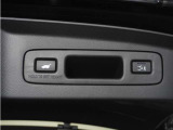 ◆予約クローズ機能付きパワーテールゲート◆キーや運転席のボタン、ハンズフリー機能など多彩なアクセスで自動開閉できます。