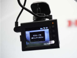 ◆ドライブレコーダー◆映像・音声などを記録する自動車用の装置です。 もしもの事故の際の記録はもちろん、旅行の際の思い出としてドライブの映像を楽しむことができます。