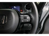 Hondaセンシングの機能のひとつ、アダプティブクルーズコントロール付!アクセルから足を離しても設定したスピードと前車との車間を保ち走行してくれます!車線維持もアシスト☆高速道路で疲労軽減ですね☆