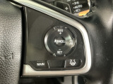【アダプティブ・クルーズ・コントロール】予め設定した車速内でクルマが自動的に加減速。 前走車との適切な車間距離を維持しながら追従走行し、高速道路でのドライバーの疲労を軽減してくれる嬉しい機能付♪