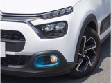 【ヘッドライト】省電力で長寿命の明るく運転しやすいLEDヘッドランプです。明るく照らすので暗い夜道からお客様を守ってくれます。