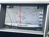 【メーカー純正ナビ】インテリアに溶け込むスタイリッシュな「専用設計」メーカーナビを装備♪視認性や操作性など基本性能にも優れ、より上質なカーライフをお楽しみいただけます。