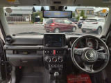 広々とした運転席!