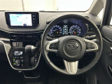スタイリッシュなインパネ周りです!運転の際、常に目にする部分は、シックにまとめた飽きの来ないデザインが人気です!