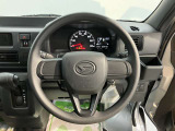 ダイハツディーラーでは「ダイハツ認定U-CAR」という基準を設け、車選びに詳しくないお客様でも「安心して選べる」をご提供しています。