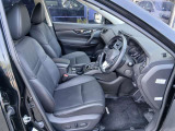 納車前には当社整備工場にてディーラー整備士が、12ヶ月点検又は車検整備を実施。安心してお乗り頂けるようお渡しさせて頂きます。