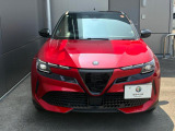 伝統の盾型グリルVシールドは再解釈され2つのバリエーションが誕生。プログレッソは新たなブランドの道を切り開く革新的なビジョンを表現。