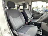 お車の販売と共に、自動車保険もご紹介しております。 弊社取り扱い会社と同じであれば日産独自のサービスもあります。