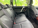 運転席側後部座席