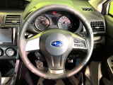 【全車速追従機能付クルーズコントロール】高速道路での長距離走行が楽に!!自動で速度を保つクルーズコントロールが、衝突軽減システムと連携し、前方の車両を感知して車間を保つように速度調節してくれます!!