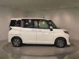 スーパーUVカット・IRカット機能付グリーンガラス(フロントドア・フロントクォーター)&UVカット機能付プライバシーガラス(リヤドア/リヤクォーター/バックドア)