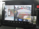 全方位カメラを装備しておりますので、駐車場などでの取り回しもスムーズに行っていただけます。