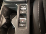 【電動パーキングブレーキ・ブレーキホールド】簡単なボタン操作で、毎日の運転が快適になります♪