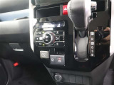 ストレート式のシフトレバーです!直感的に操作しやすいですよ♪