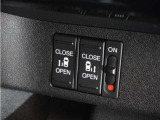 ◆両側電動スライドドア◆狭い駐車場でも乗り降りが楽々♪お子様が隣の車にドアを当ててしまう心配もございません!小さなお子様連れの方もこれで安心。