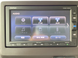 CD/ラジオの他にBluetoothでスマホなどを接続し電話を受けたりスマホの音楽を聴いたりできます。