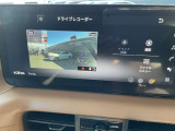 クルマの、前後ドライブレコーダー装備です。事故やあおり運転などの状況を客観的な映像証拠として残せることにより、トラブル解決や抑止に役立ちます。