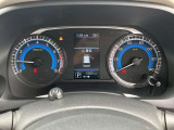 視認性の良いシンプルなメーターです。運転しやすく、取り回しの良いコンパクトカーはいかがですか?
