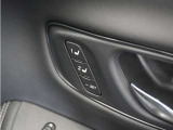 ◆ドライビングポジションシステム◆Hondaスマートキー、DRIVER1・DRIVER2のそれぞれにシート位置を記憶でき、乗車時に使用キーを判別して自動で調整を行います。