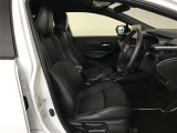 高いホールド性で運転姿勢が安定します。長距離ドライブでも疲れにくいのが魅力です。快適なドライビングライフをお送りください♪