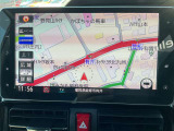カーナビが装備されており、目的地までのルート案内や渋滞情報の確認がスムーズに行えます。