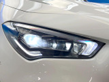 ●LEDヘッドライト:夜間走行時も良好な視界を確保し安心して運転できる高輝度LEDヘッドライトを装備!点灯速度が早く、消費電力も抑えられています。
