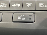 【シートヒーター】寒い日に重宝するシートヒーター!エアコンより早く温まってくれるので寒がりの人も安心ですね♪エアコンの温風は乾燥するから苦手、という方にもをおすすめです。