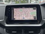 スマートフォン用アプリ[Apple CarPlay][Android Auto]対応の純正ナビ Discover Pro を装備、ラジオのほか、USB、Bluetoothハンズフリー通話にも対応。