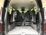 普段のお買い物や通勤、送迎等に十分な荷室スペースを確保しております。セカンドシートを倒すと、大きな荷物の積載も可能です♪