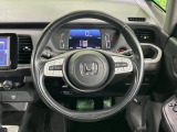 【ステアリングスイッチ】運転中、前方から目線をそらすことなく、オーディオ等の操作が可能な便利機能!安心&快適なドライブを演出してくれます♪