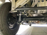 お車を安心してお乗りいただく為には、足回りの定期点検が欠かせません。サービスサポート(有償保証)では無料点検もご提供しており、安心のカーライフをお過ごしいただけるサポート体制が整っています。