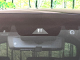 【トヨタセーフティセンス】走行中に前方の車両等を認識し、衝突しそうな時は警報とブレーキで衝突回避と被害軽減をアシスト。より安全にドライブをお楽しみいただけます。