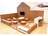 広々としたキッズコーナーをご用意しております。ぜひお子様連れ、ご家族でご来店ください。