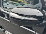 納車前整備は、検査ライン等の施設が充実した当店3階の指定工場で入念に行います。メルセデス・ベンツの定める厳しい基準をクリアしたお車のみをご案内させて頂きます。