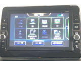 高性能で使いやすい日産純正ナビゲーションです。フルセグTVも鑑賞出来るしBluetooth機能付なのでお手持ちの携帯電話でハンドフリー通話も出来ます。