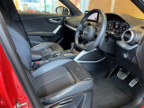 SQ2 2.0 4WD サンルーフ