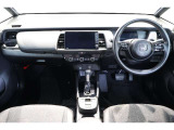 操作性に優れた運転席となります!小物入れや各ボタンの配置にこだわり、使いやすいです!座り心地もよく視認性も良好なのでロングドライブもお任せ下さい!