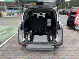 車いすのまま乗り降り可能