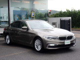 BMW在庫保有台数常時100台以上!ご来店の際はBMW本店(厚木市下荻野140-1)にご来店ください!弊社自慢の全天候型ショールーム!BMW在庫保有台数常時100台以上ございます!